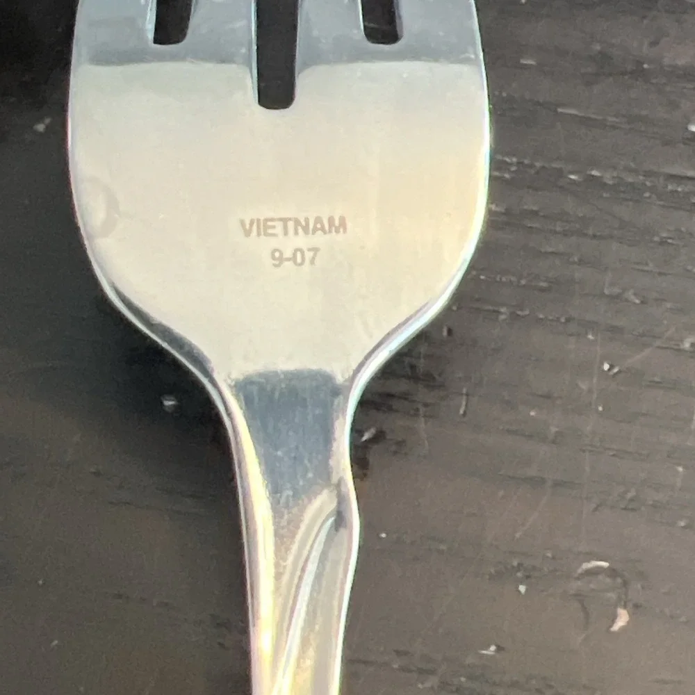 Oneida Flight Reliance Stainless Flatware Forks Dinner Salad Knife Silverware